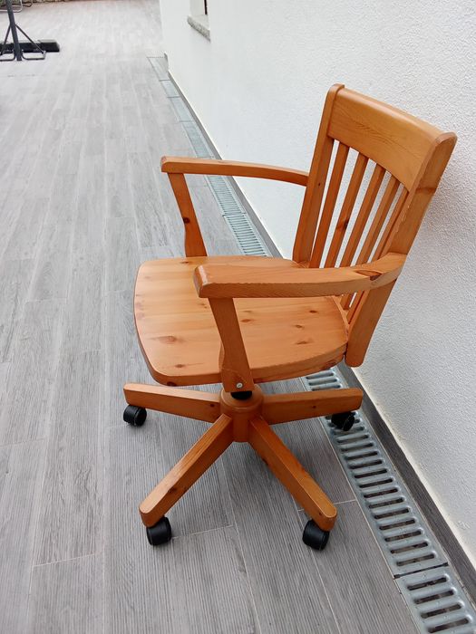 Cadeira escritório giratória em madeira