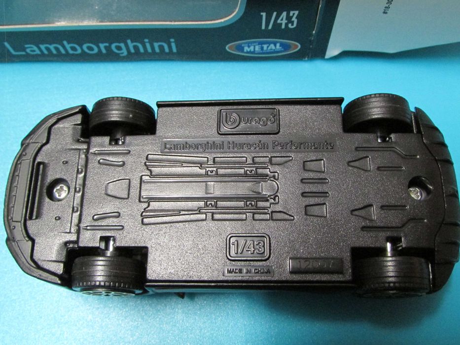 Lamborghini Huracán Performante - Bburago escala 1/43