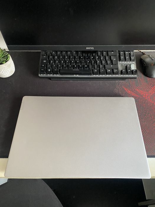 Portátil Lenovo Ryzen 5, 12GB RAM, 512GB NVMe