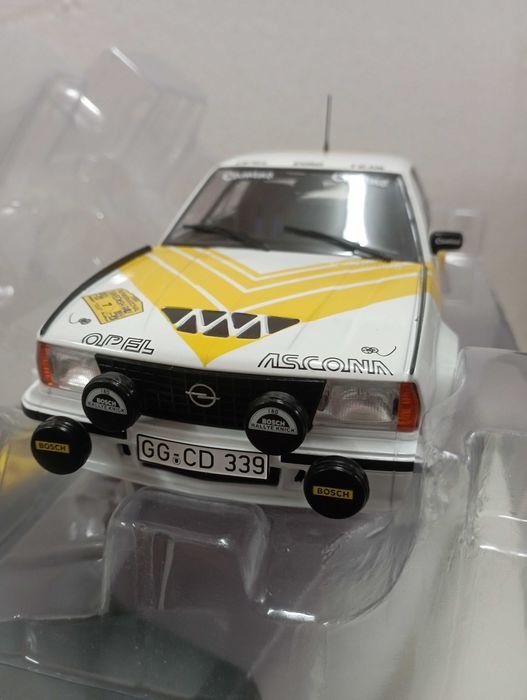 OPEL Ascona 400 1:18