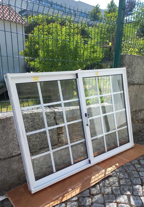 Janelas de alumínio branco64281078856450121