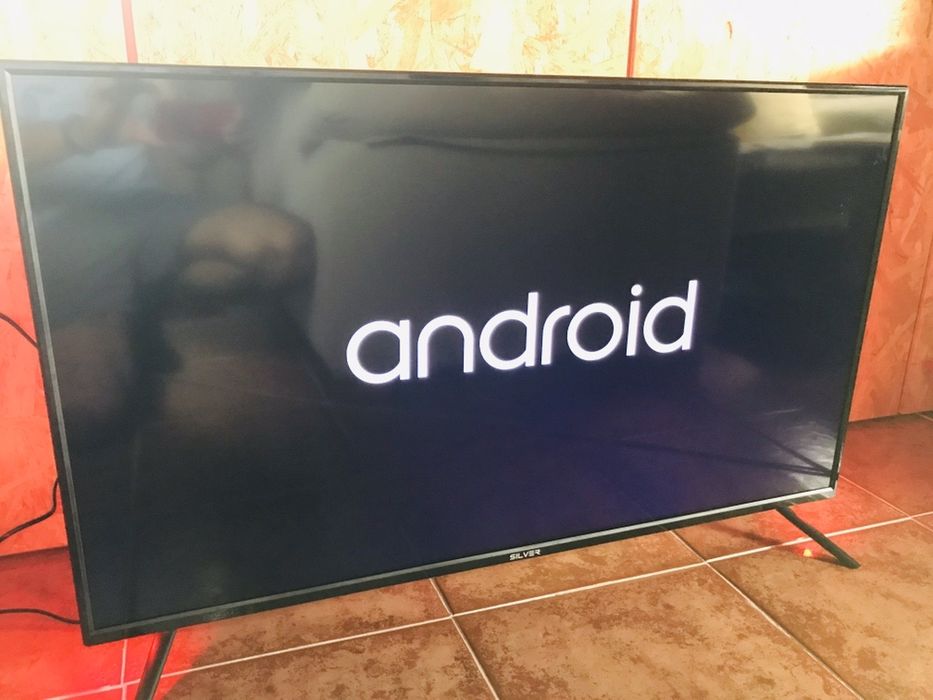 Lcd Smart TV Led Silver 40