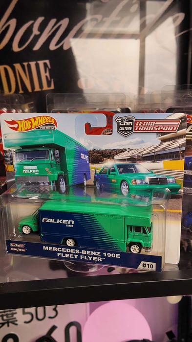 Hot Wheels Premium Car Culture Mercedes-Benz W201 Fleet Flyer