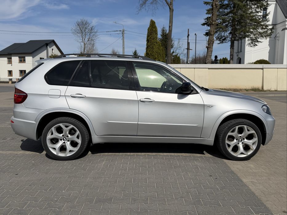 BMW X5 E70 4.8 V8