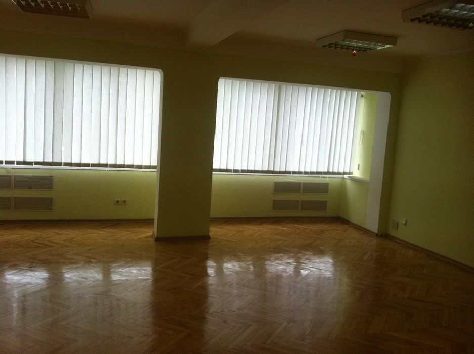 Здам офіс 50 м2, вул. Тампере 11А, Дарницька площа. Власник.