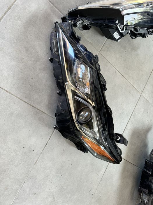 Фара Toyota Camry 70 права ліва 2018 2019 2020 2021 2022 2023