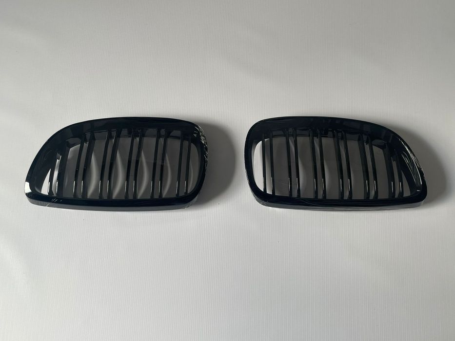 Nerki Grill nakładki BMW E90 E91 08/11 Polift czarny połysk