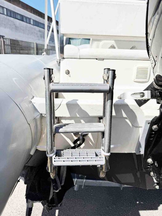 Barco Semirígido VALIANT 570 - Motor MERCURY 100 cv  com atrelado NOVO