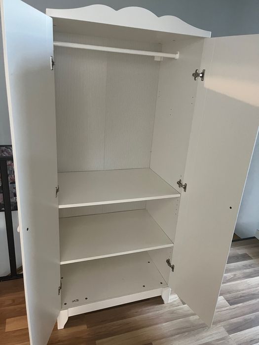 Szafę Białą Ikea