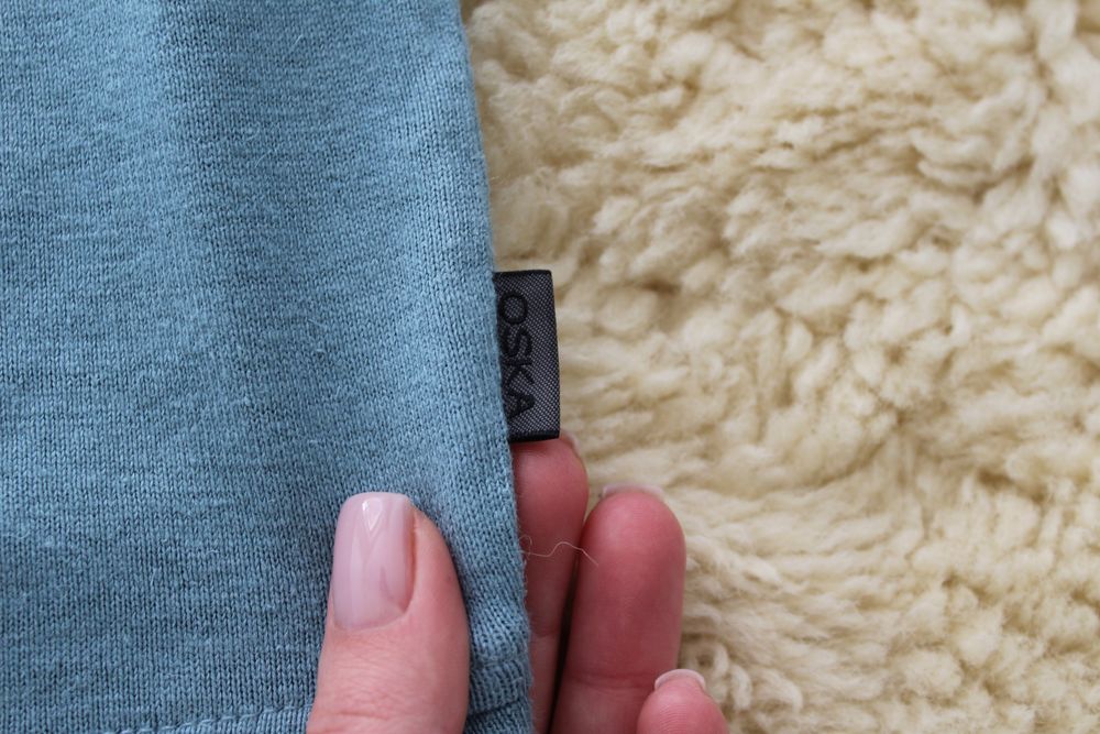 Дизайнерська,оригінальна сукня OSKA конопляна тканина