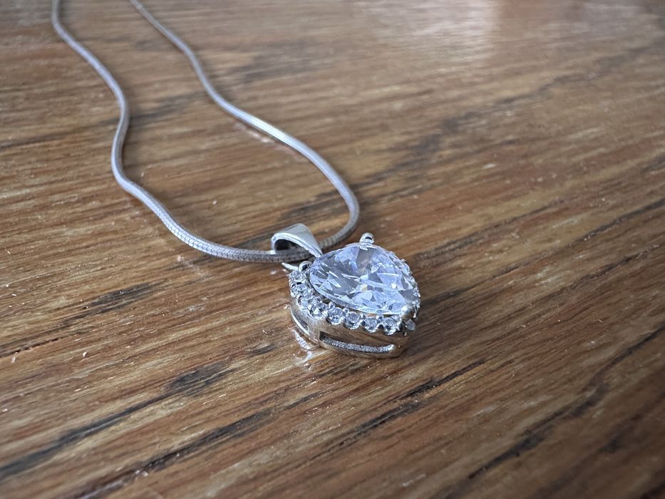 Naszyjnik wisior serce stebrny lancuszek