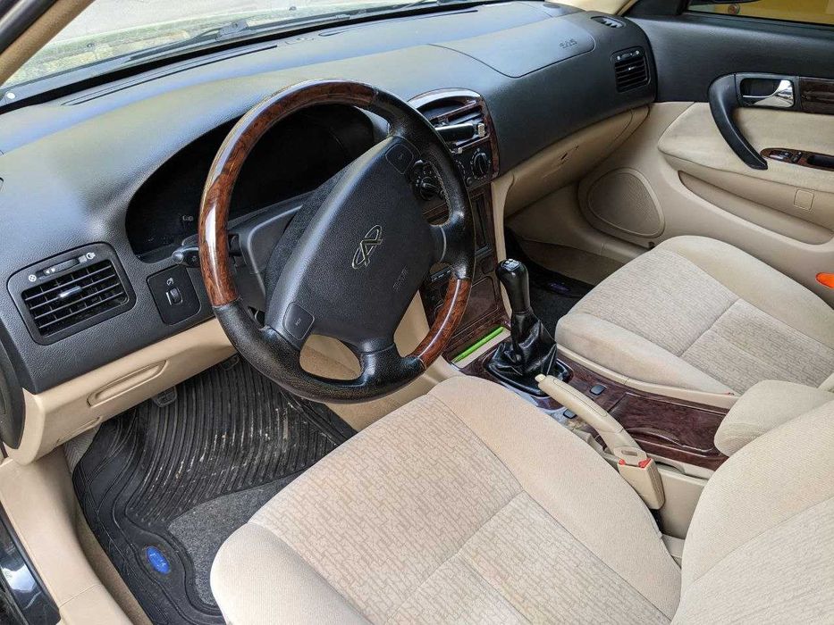 Продам машину Chery Easter