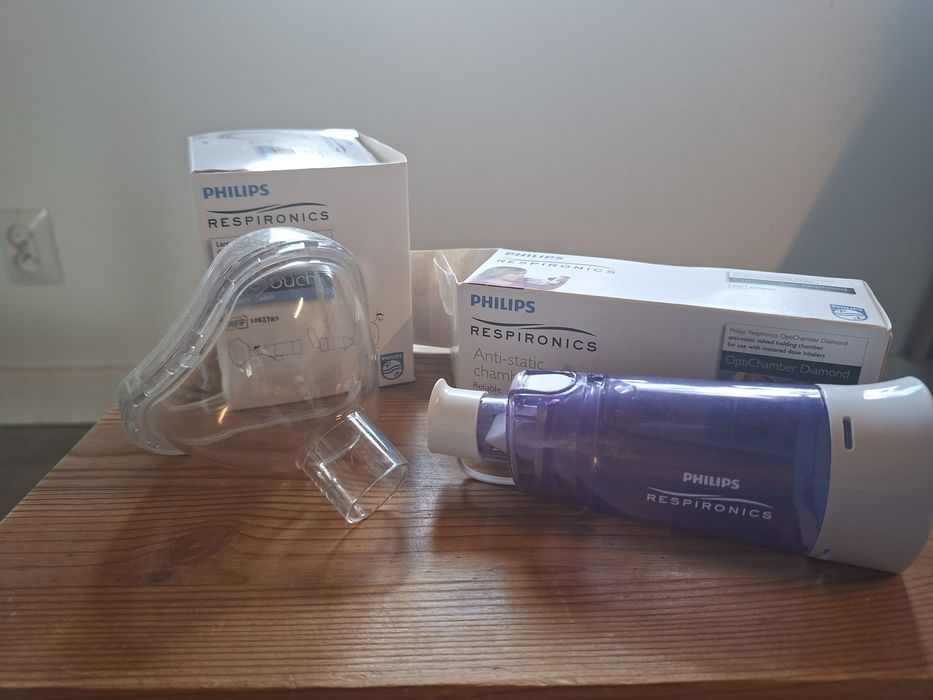 Philips Respironics-  komora inhalacyjna z dużą maską