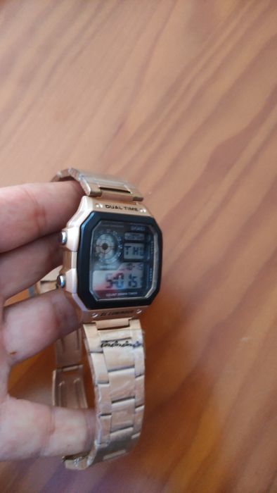 Relógio de pulso Dourado