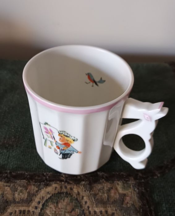 Caneca com motivo infantil