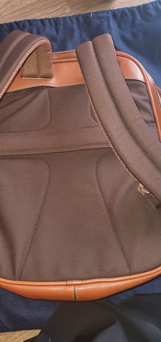 Mochila em pele Bric's