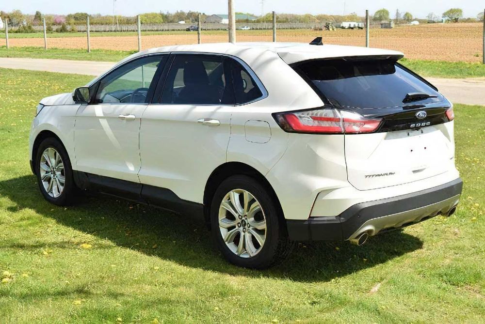Ford Edge      2021