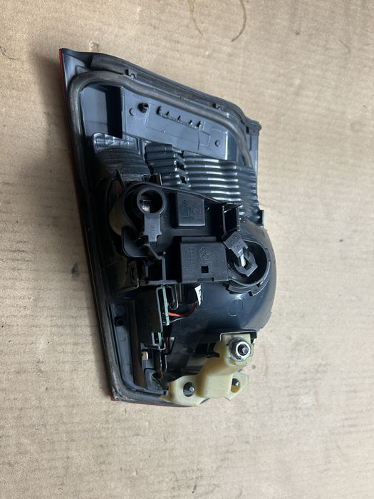 Lewa lampa w klape f30 f31