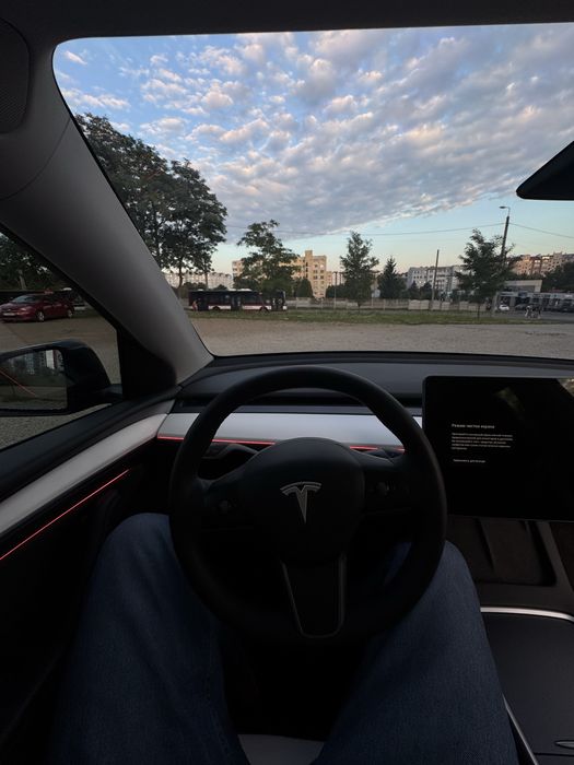 Продам Tesla Model Y 2023р модельного