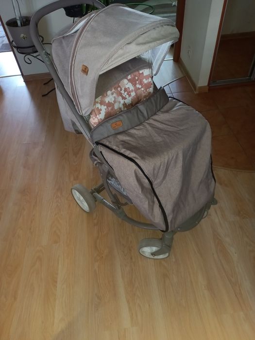 Wózek dziecięcy spacerówka