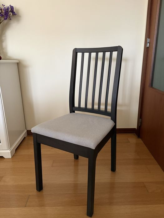 Conjunto mesa extensivel e 6 cadeiras