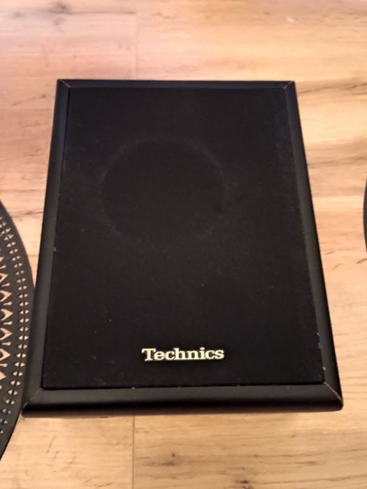 Głośniki surround i centralny Technics
