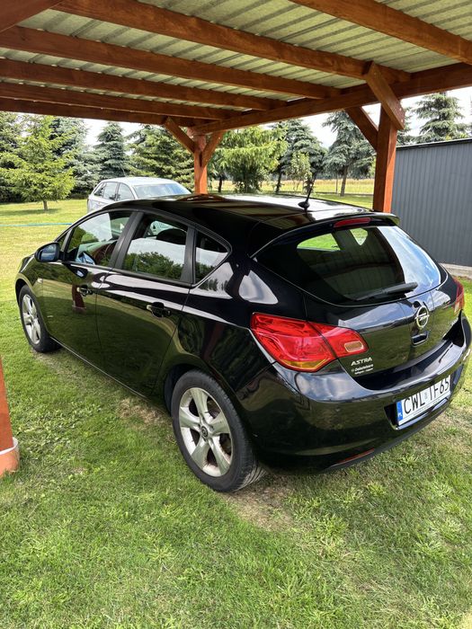 Opel Astra J 1.7 CDTI 2012r