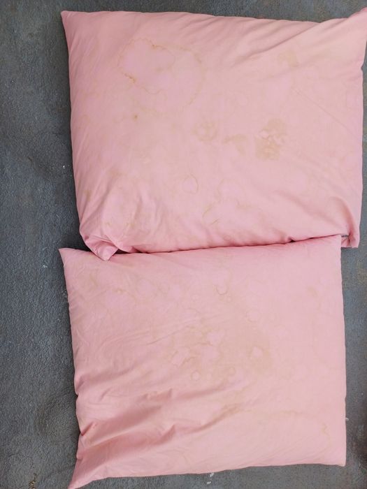 Dwie duże Poduszki z Pierza używane