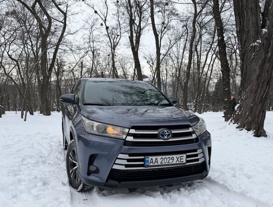 Toyota Highlander Hybrid 2018 року