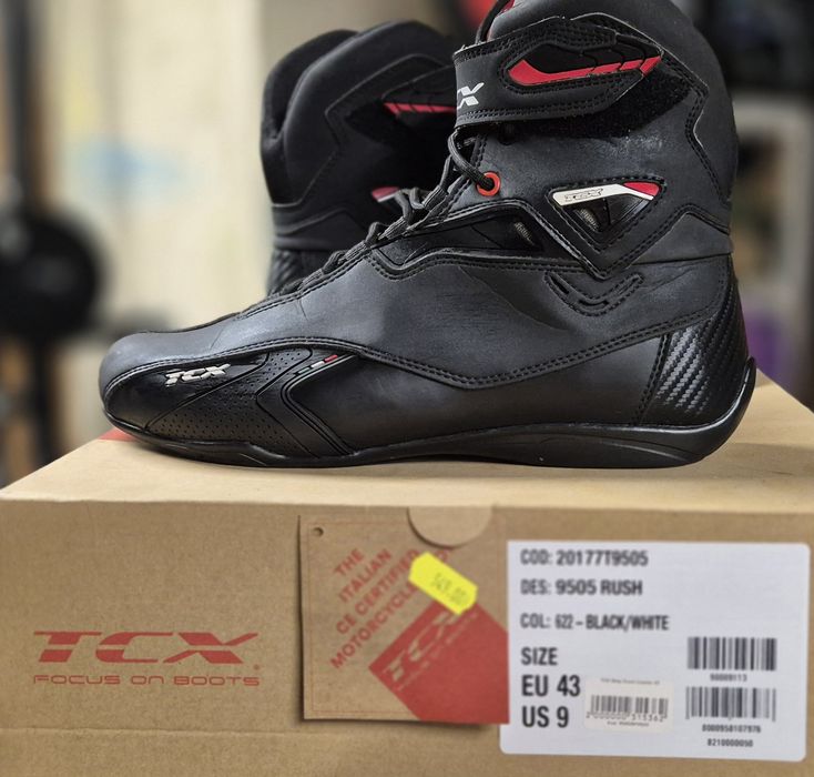 Buty TCX miejskie roz 43 stan idealny