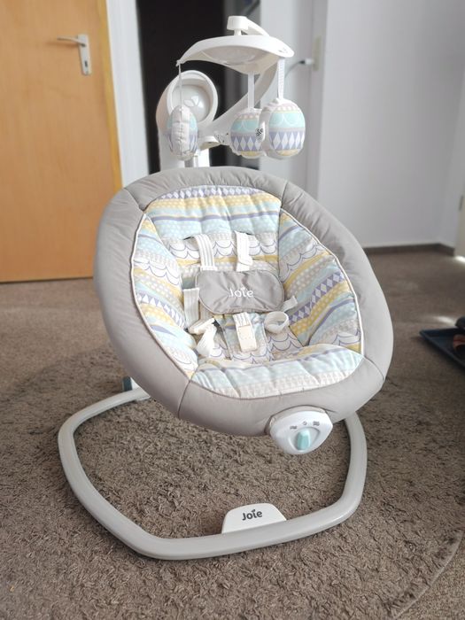 Huśtawka dla niemowląt bujaczek  Joie