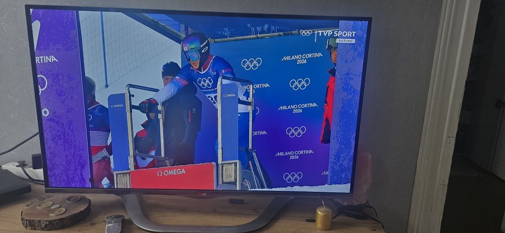 Telewizor LG 42LA691