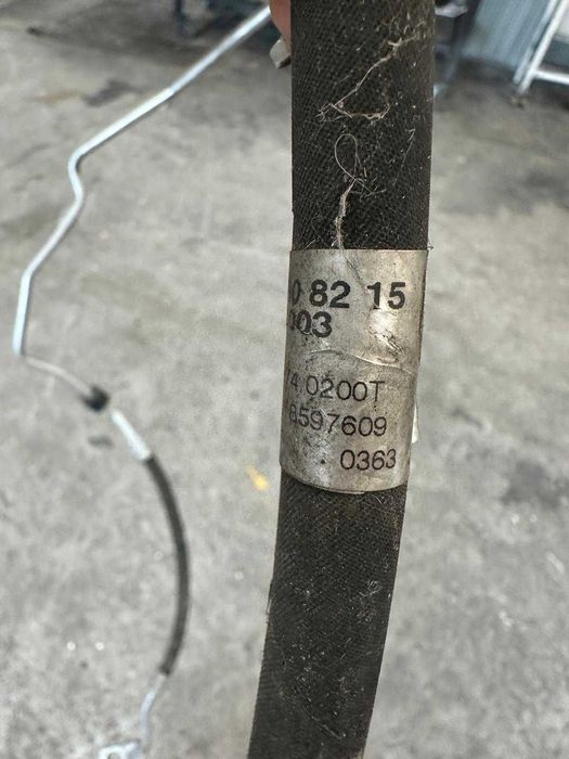 Mecanismo de limpar vidros + tubos de ar condicionado