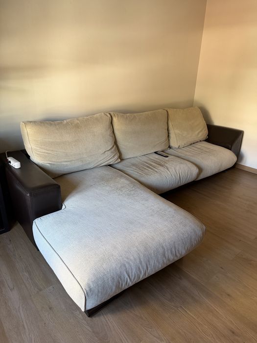Sofá Chaise Longue com marcas