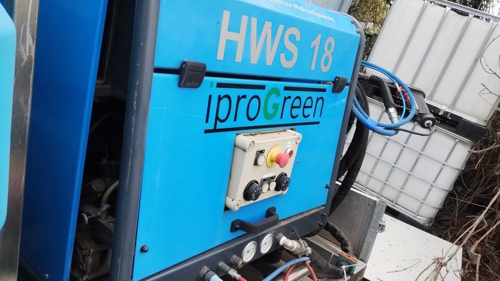 Myjka na gorącą wodę. spalinowa. mobilna iproGreen HWS 18