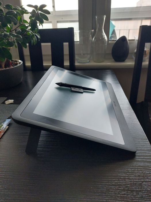 Tablet Graficzny Wacom Cintiq 16 + kable, rysik
