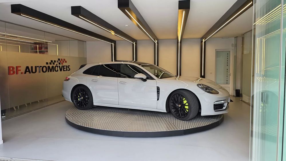 Porsche Panamera Sport Turismo 4S E-Hybrid