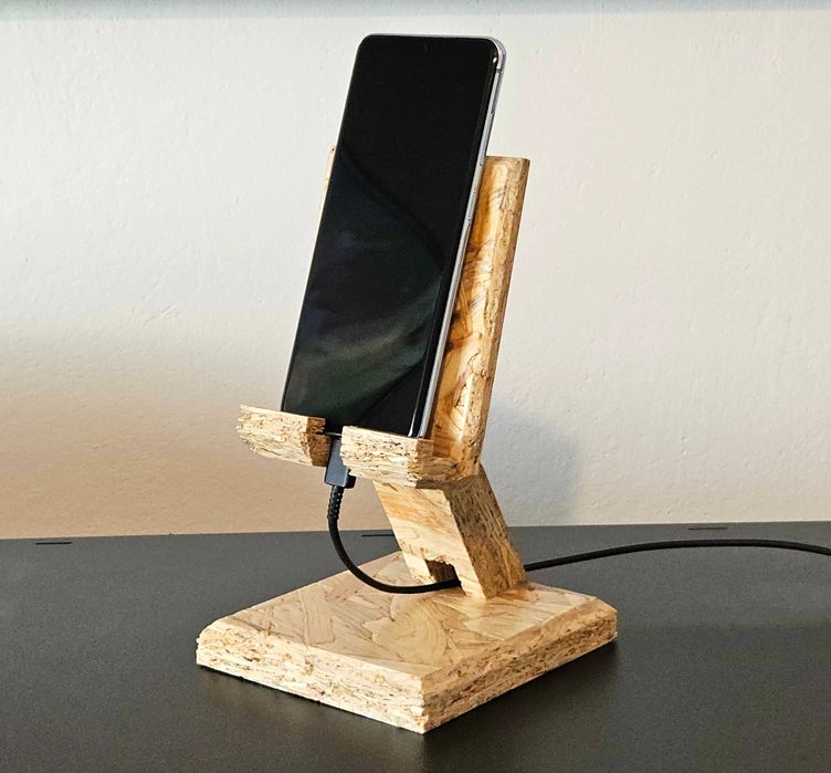 Stojak podstawka na telefon e-book z drewna płyty OSB lakier v2.0 B
