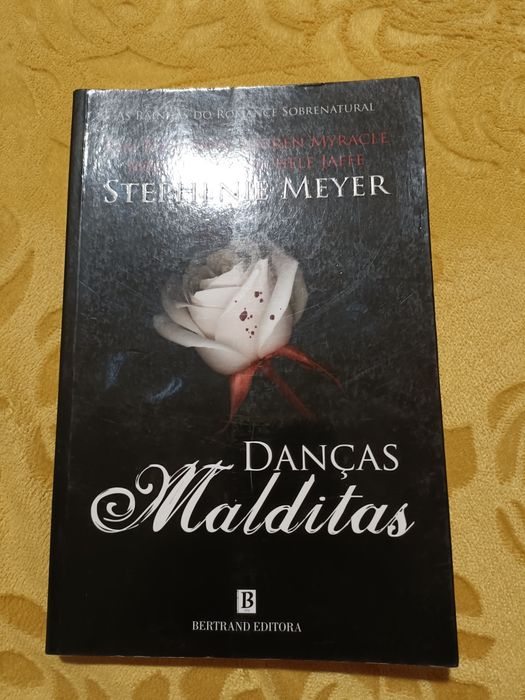 Livro "Danças Malditas"