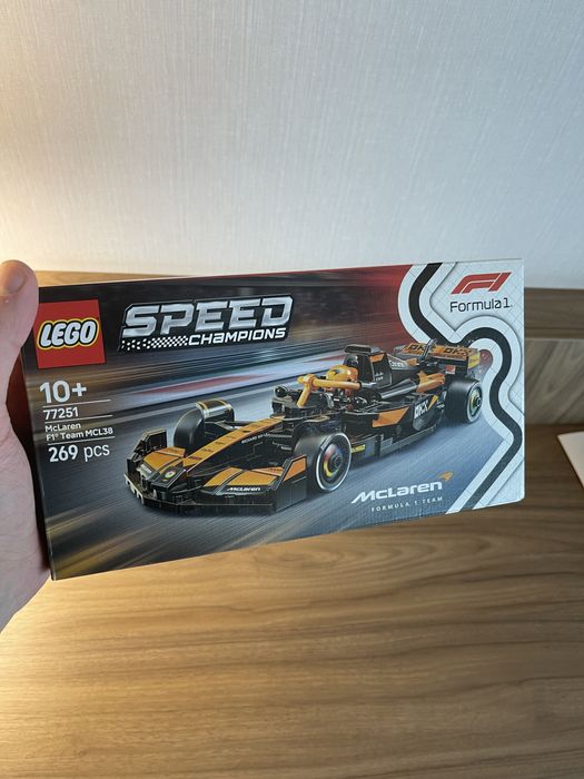 Lego 77251, LEGO Speed ​​Champions Автомобіль для перегонів McLaren F1