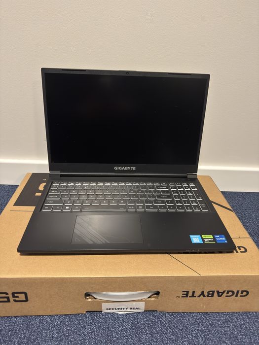 Gigabyte G5 KF | RTX 4060 | 32GB RAM | 2TB SSD