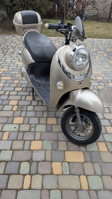 Продам электро скутер chic 800w