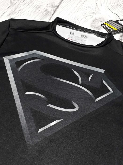 Компресійна футболка Under Armour Superman розмір XS-S