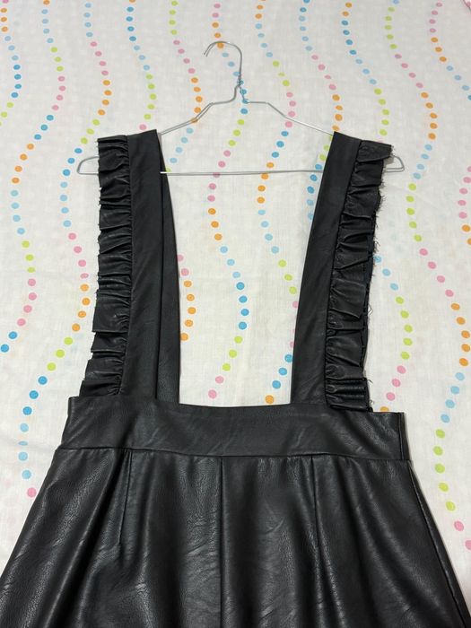 Saia Preta com Alça - cabedal