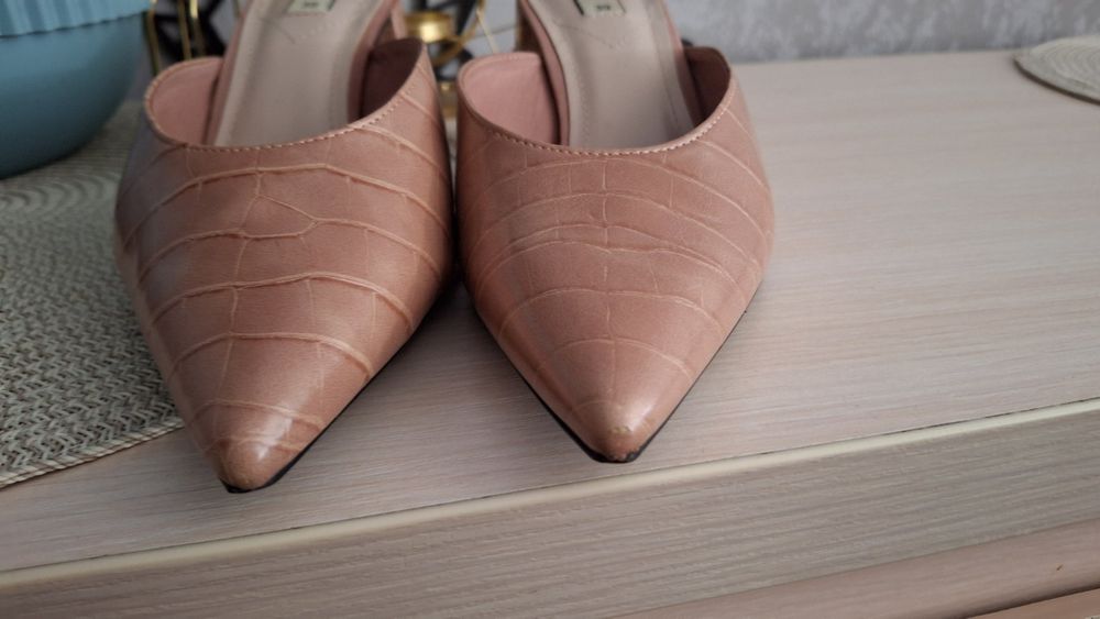 Мюлі, сабо босоніжки шльопанці ZARA 39