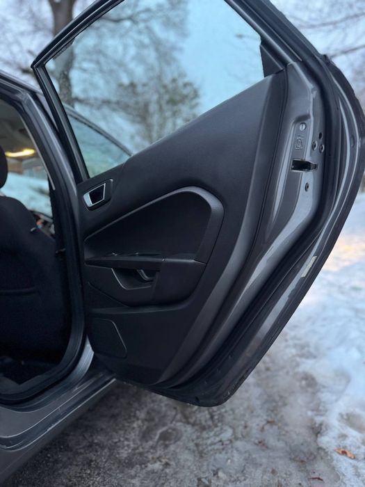 FORD FIESTA 2013 рік