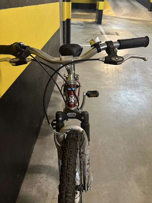 Bicicleta Decathlon  Nova  – Vermelha