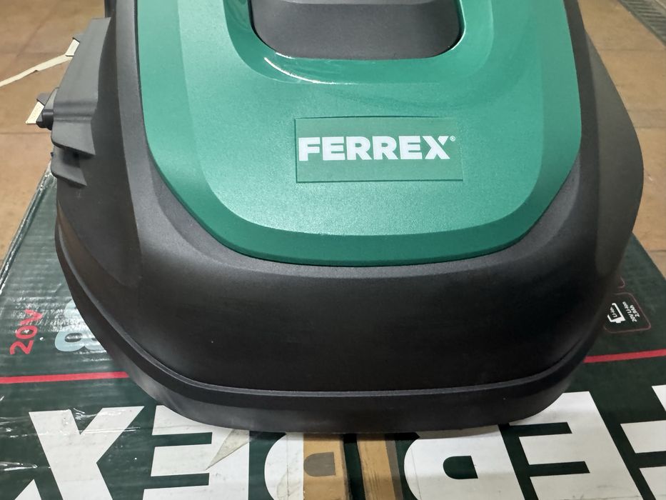 Robot koszący kosiarka ferrex 800m2