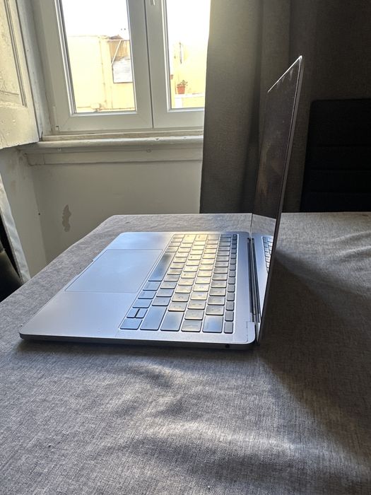 MacBook 13” i5 2017
