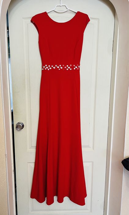 Платье вечернее